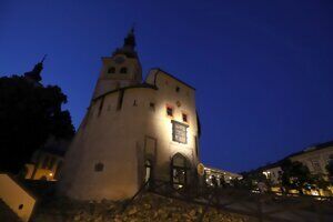 Kulturní turistika na Slovensku: V Banské Bystrici přibyly nové důlní hodiny, váží 600 kilogramů