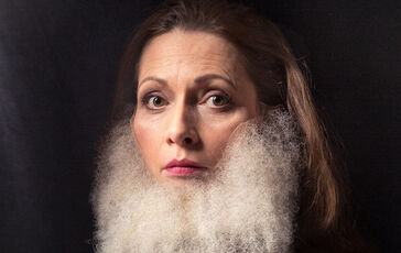 KURT VONNEGUT, JÚLIA RÁZUSOVÁ: GALAPÁGY