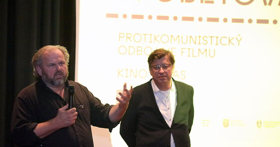 2. 11. 2023 Premietanie filmu Zamatoví teroristi s režisérom Ivanom Ostrochovským