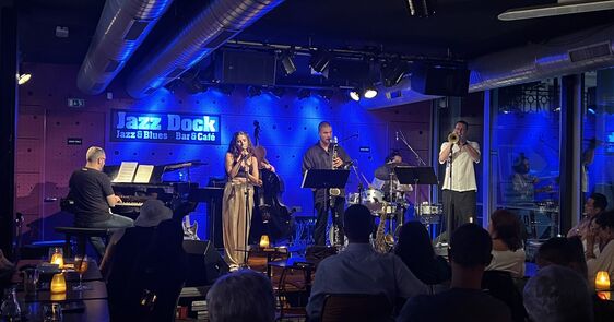 V Prahe vystúpila špička slovenského jazzu v zoskupení Oskar Török Sextet