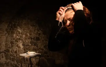 Táto izba sa nedá zjesť (Divadlo Kolowrat)