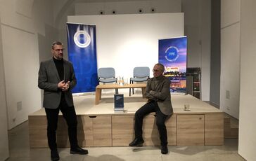 Vznikla prvá encyklopédia porevolučnej slovenskej literatúry. Odborníci ju predstavili v Prahe     