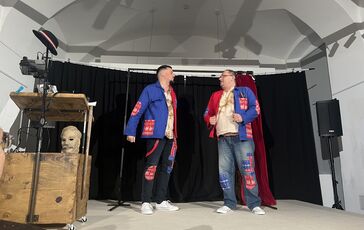 Noc divadiel 2025: Potulné dividlo J+T prinieslo do Prahy tvorbu slovenských klasikov